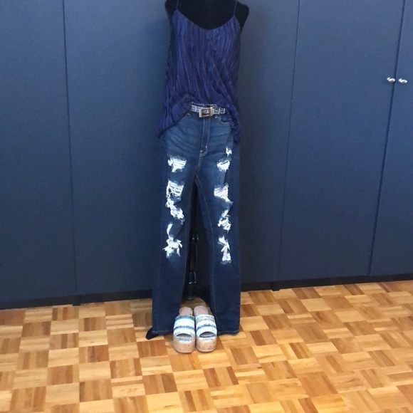 FASHION NOVA distressed jeans size 27 - Picture 5 of 10